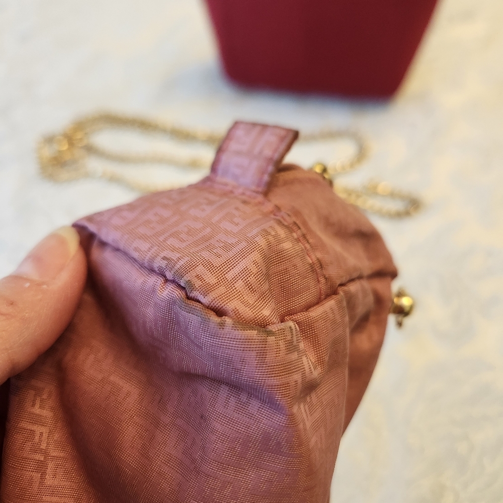 Fendi Signature Conversion Pouch Bag🩷 - Picture 11 of 16